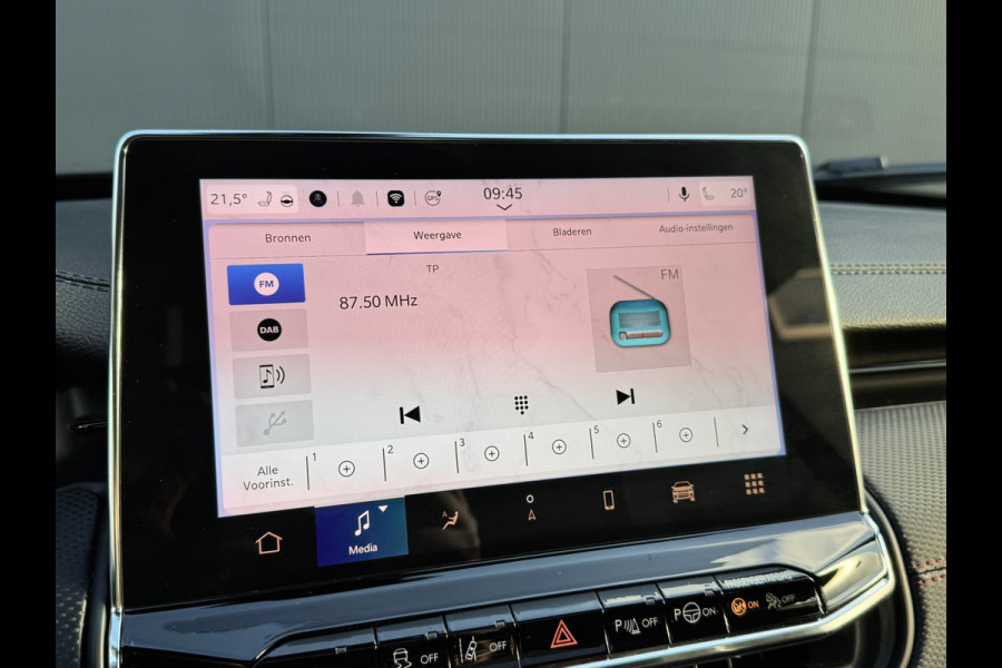 Jeep Compass 1.5T e-Hybrid High Altitude | Winterpack | Parking Pack | Panorama met kantel/schuif