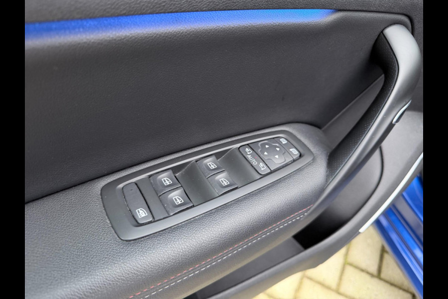 Renault Mégane Estate 1.6 E-Tech Plug-In Hybrid 160 R.S. Line | Camera | PDC | Keyless | Cruise Control | 17' LMV