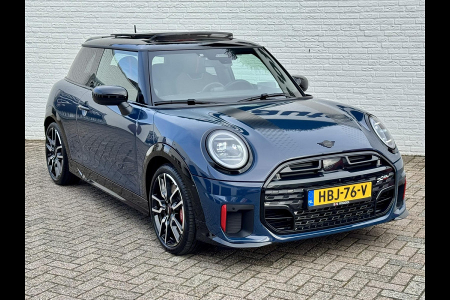 MINI Mini 2.0 JCW John Cooper Works XL Adaptive cruise Climate Cruise Pano 360 camera Navi Apple / Android Stoel-/stuurverwarming