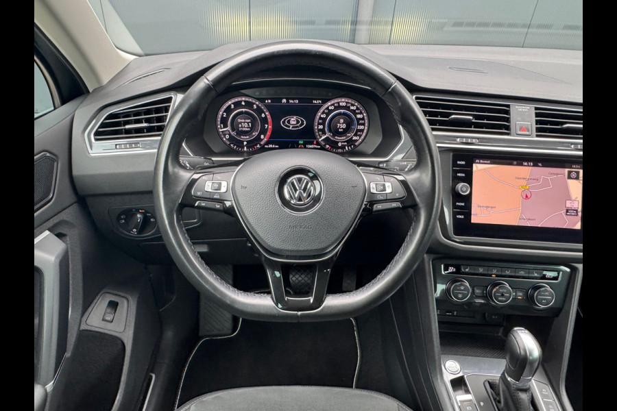 Volkswagen Tiguan 1.4 TSI Automaat R-Line * Led Plus * Camera * Stoelverwarming * Adaptieve Cruise Control *