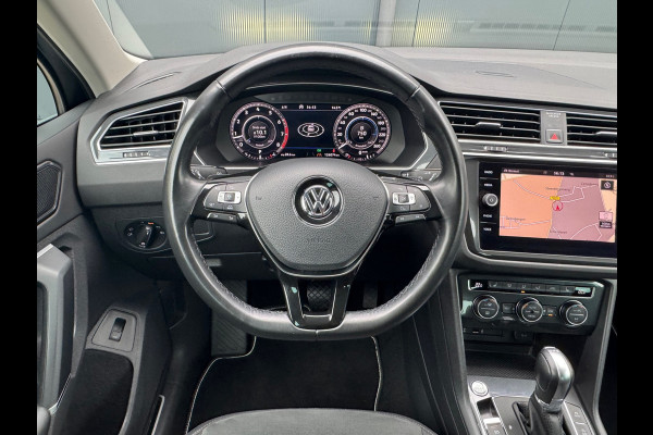 Volkswagen Tiguan 1.4 TSI Automaat R-Line * Led Plus * Camera * Stoelverwarming * Adaptieve Cruise Control *