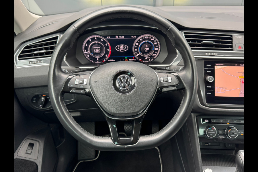 Volkswagen Tiguan 1.4 TSI Automaat R-Line * Led Plus * Camera * Stoelverwarming * Adaptieve Cruise Control *