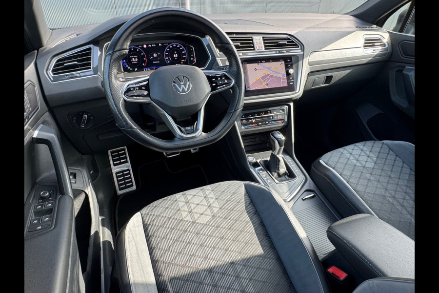 Volkswagen Tiguan 1.5 TSI R-Line Blackstyle * Panorama * Stoelverwarming * Keyless *