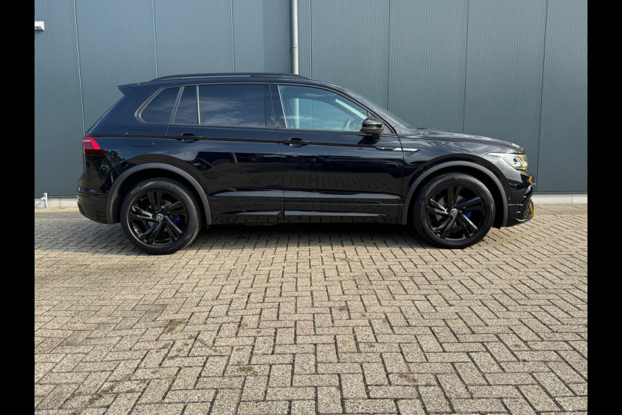 Volkswagen Tiguan 1.5 TSI R-Line Blackstyle * Panorama * Stoelverwarming * Keyless *