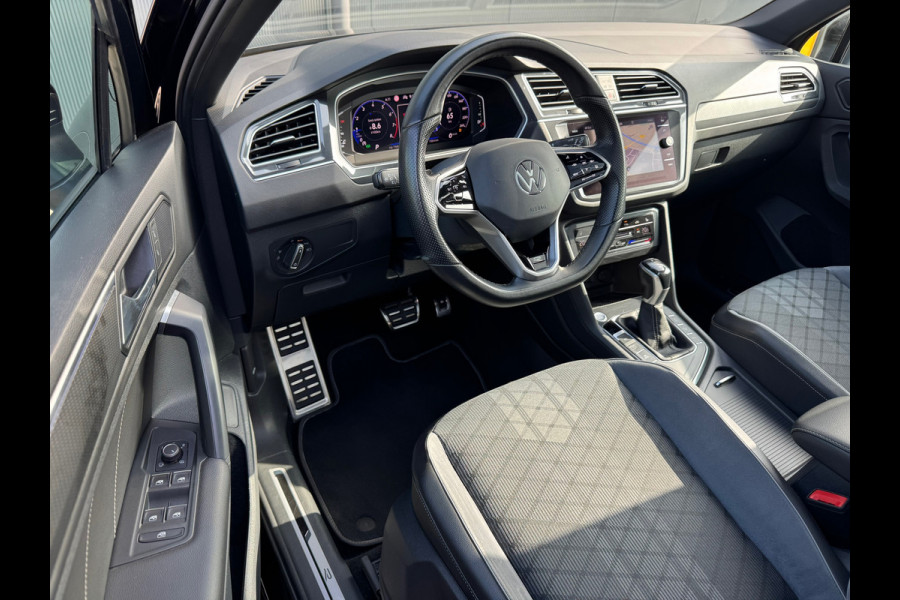 Volkswagen Tiguan 1.5 TSI R-Line Blackstyle * Panorama * Stoelverwarming * Keyless *