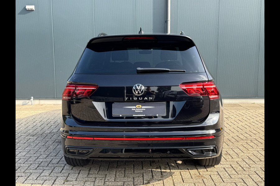 Volkswagen Tiguan 1.5 TSI R-Line Blackstyle * Panorama * Stoelverwarming * Keyless *