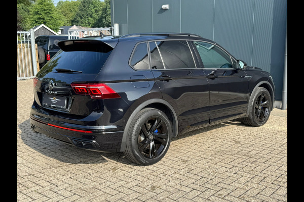 Volkswagen Tiguan 1.5 TSI R-Line Blackstyle * Panorama * Stoelverwarming * Keyless *