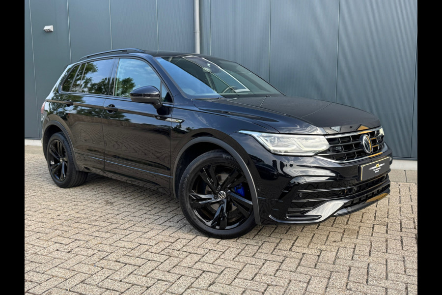 Volkswagen Tiguan 1.5 TSI R-Line Blackstyle * Panorama * Stoelverwarming * Keyless *