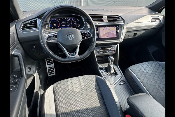 Volkswagen Tiguan 1.5 TSI R-Line Blackstyle * Panorama * Stoelverwarming * Keyless *