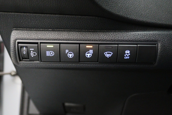 Toyota Corolla 1.8 Hybrid Business Plus ACC, Keyless, Camera, Apple Carplay, Stoel-/Stuuverw., 17"