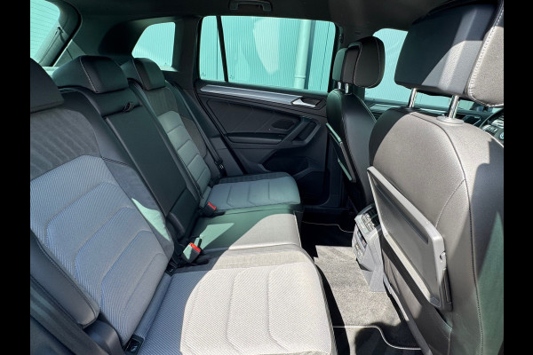 Volkswagen Tiguan 2.0 TSI 4Motion Highline R-Line * Panorama * Dynaudio * Side Assist *