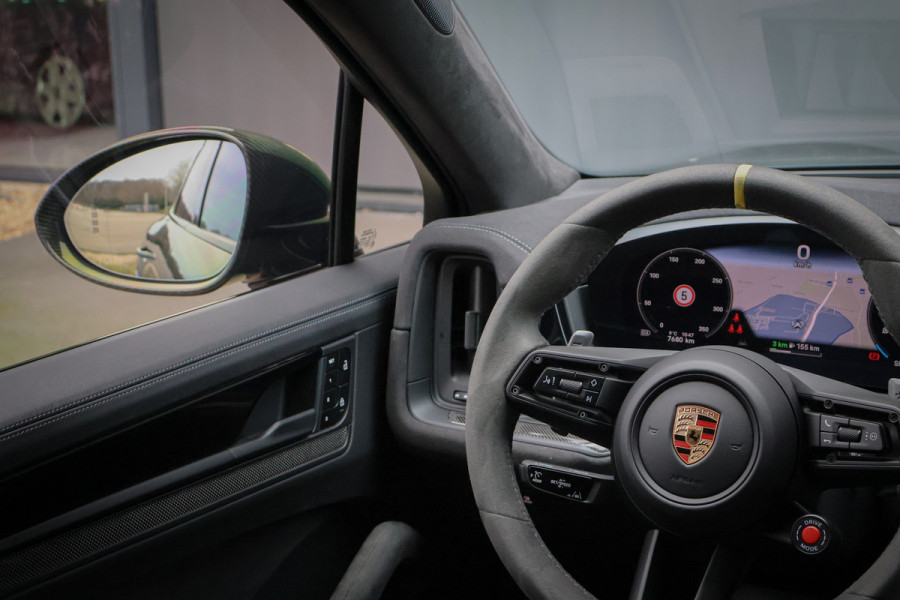 Porsche Cayenne Coupé Turbo E-Hybrid met GT Pakket | KERAMISCH | 360 CAMERA | STOELVERWARMING | STUURVERWARMING | CARBON IN & EXTERIEUR | SUEDE HEMEL