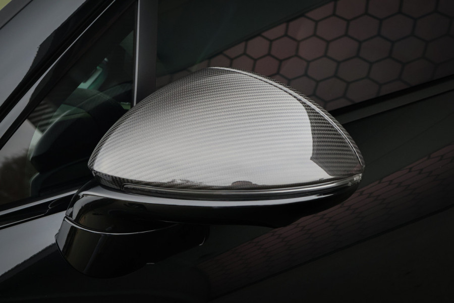 Porsche Cayenne Coupé Turbo E-Hybrid met GT Pakket | KERAMISCH | 360 CAMERA | STOELVERWARMING | STUURVERWARMING | CARBON IN & EXTERIEUR | SUEDE HEMEL