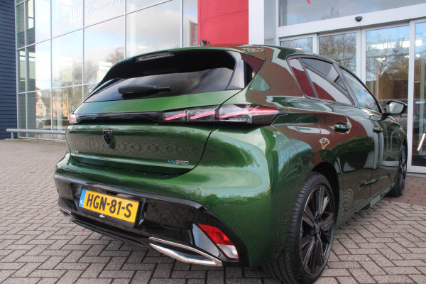 Peugeot 308 1.6 Plug-in Hybrid 225PK GT | ELEKTRISCH BEDIENBARE BESTUURDERSSTOEL MET GEHEUGENFUNCTIE | VOORSTOELEN MET VERWARMING EN MASSAGE FUNCTIE | 360° CAMERA | PARKEERSENSOREN VOOR + ACHTER | NAVIGATIE | DRAADLOZE APPLE CARPLAY/ANDROID AUTO | DAB+ RADIO | DODEHOEK DETECTIE | ADAPTIVE CRUISE CONTROL | KEYLESS ENTRY/START | 18" LICHTEMETALEN VELGEN |