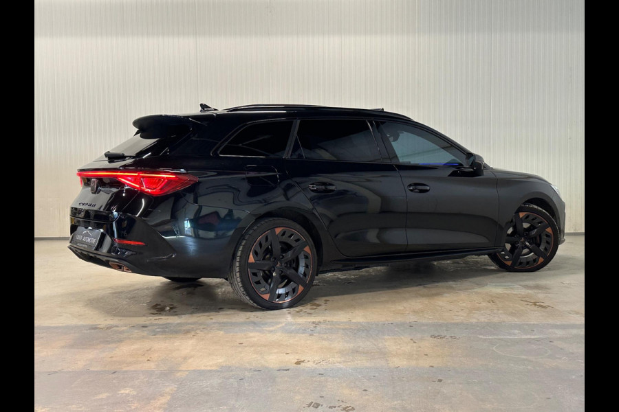 CUPRA Leon Sportstourer 1.4 e-Hybrid 245 VZ | PANO | KAMELEON FOLIE | KUIPSTOELEN | AMBIANCE