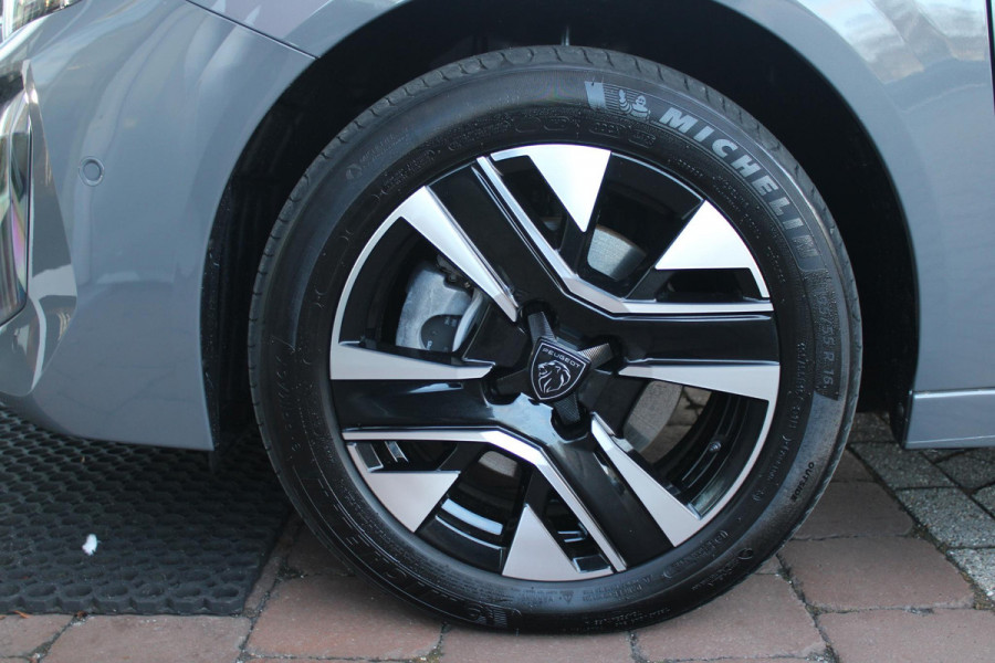 Peugeot e-208 EV ALLURE 156PK 51 kWh | WARMTEPOMP | 3-FASE! | NAVIGATIE | DRAADLOZE APPLE CARPLAY/ANDROID AUTO | DODEHOEK DETECTIE | CAMERA VOOR + ACHTER | ADAPTIVE CRUISE CONTROL | CLIMATE CONTROL |