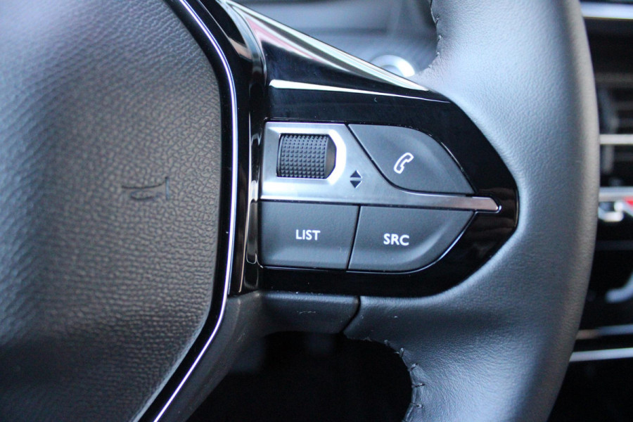 Peugeot e-208 EV ALLURE 156PK 51 kWh | WARMTEPOMP | 3-FASE! | NAVIGATIE | DRAADLOZE APPLE CARPLAY/ANDROID AUTO | DODEHOEK DETECTIE | CAMERA VOOR + ACHTER | ADAPTIVE CRUISE CONTROL | CLIMATE CONTROL |