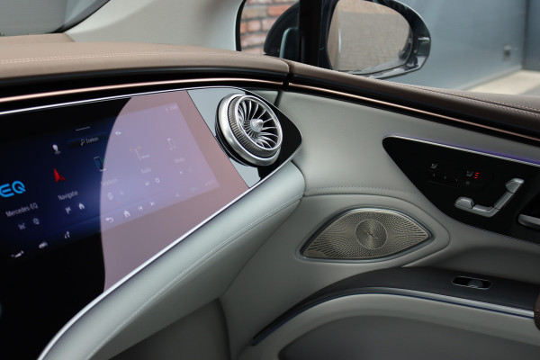 Mercedes-Benz EQS 450+ AMG Line 118 kWh | Facelift | Hyperscreen | Airmatic | Achterasbesturing | Distronic+ | HUD | Verwarmd Stuurwiel | Massage | Stoelventilatie | Digital Light | Panoramadak | Trekhaak |
