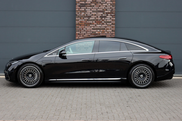 Mercedes-Benz EQS 450+ AMG Line 118 kWh | Facelift | Hyperscreen | Airmatic | Achterasbesturing | Distronic+ | HUD | Verwarmd Stuurwiel | Massage | Stoelventilatie | Digital Light | Panoramadak | Trekhaak |
