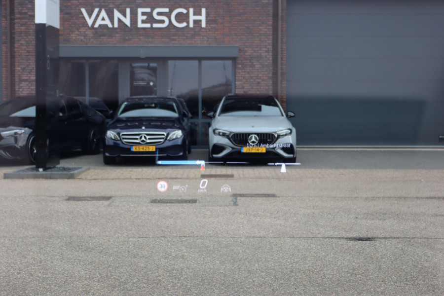 Mercedes-Benz EQS 450+ AMG Line 118 kWh | Facelift | Hyperscreen | Airmatic | Achterasbesturing | Distronic+ | HUD | Verwarmd Stuurwiel | Massage | Stoelventilatie | Digital Light | Panoramadak | Trekhaak |