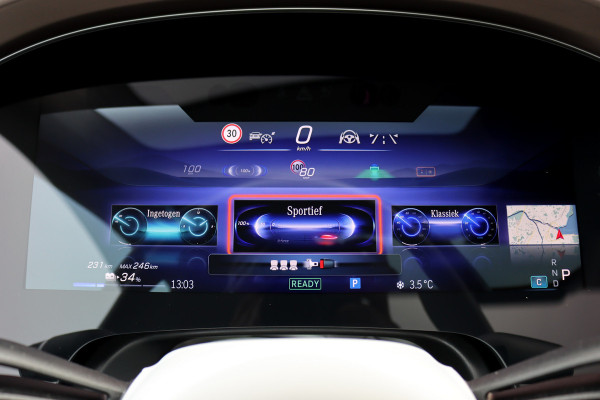 Mercedes-Benz EQS 450+ AMG Line 118 kWh | Facelift | Hyperscreen | Airmatic | Achterasbesturing | Distronic+ | HUD | Verwarmd Stuurwiel | Massage | Stoelventilatie | Digital Light | Panoramadak | Trekhaak |