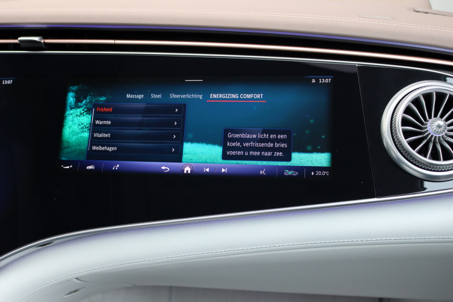 Mercedes-Benz EQS 450+ AMG Line 118 kWh | Facelift | Hyperscreen | Airmatic | Achterasbesturing | Distronic+ | HUD | Verwarmd Stuurwiel | Massage | Stoelventilatie | Digital Light | Panoramadak | Trekhaak |