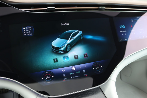 Mercedes-Benz EQS 450+ AMG Line 118 kWh | Facelift | Hyperscreen | Airmatic | Achterasbesturing | Distronic+ | HUD | Verwarmd Stuurwiel | Massage | Stoelventilatie | Digital Light | Panoramadak | Trekhaak |