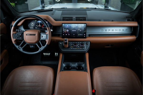 Land Rover Defender 110 4.4 P635 Octa - Petra Copper | BTW | Panorama | Meridian | Luchtvering | Trekhaak