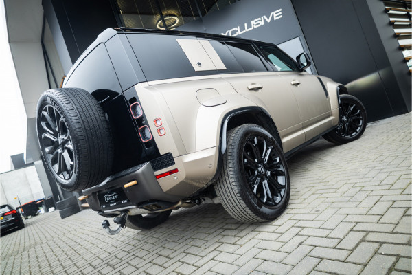 Land Rover Defender 110 4.4 P635 Octa - Petra Copper | BTW | Panorama | Meridian | Luchtvering | Trekhaak