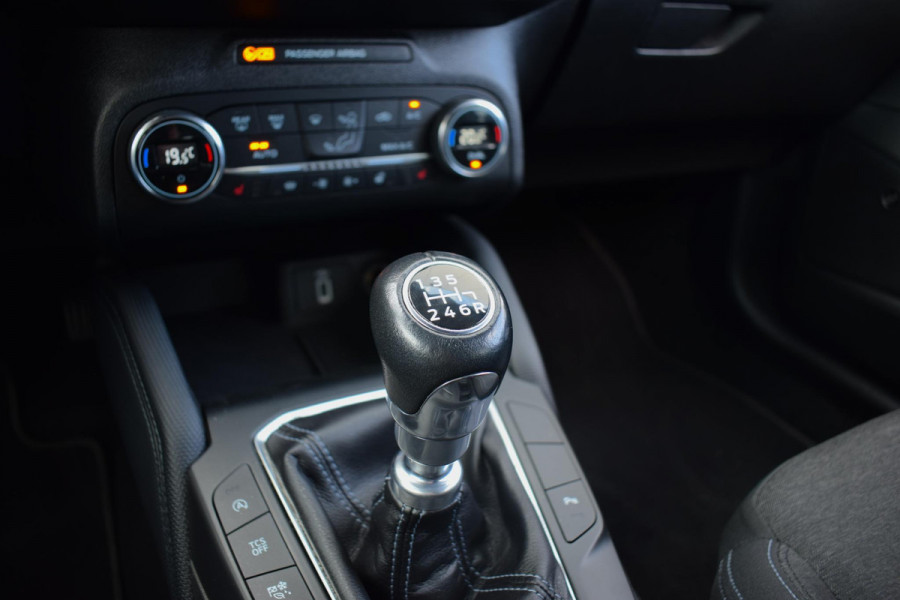 Ford FOCUS Wagon Wagon 1.0 EcoBoost Active Business | Stuur- en Stoelverw. | Apple CarPlay | ACC | B&O