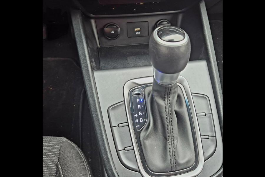 Hyundai Kona 1.6 GDI HEV Comfort . Camera . Apple carplay