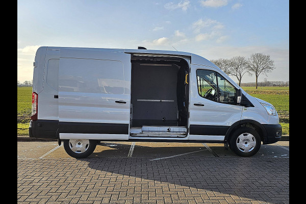 Ford Transit 350 2.0 TDCI L3H2 Verlengde Garantie Trekhaak Camera Navi Airco Cruise Control Euro6 131 PK!
