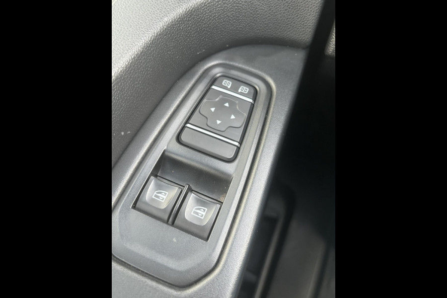 Renault Trafic 2.0 dCi 130 T30 L2H1 Comfort*CRUISE*TEL*A/C*3PERS*