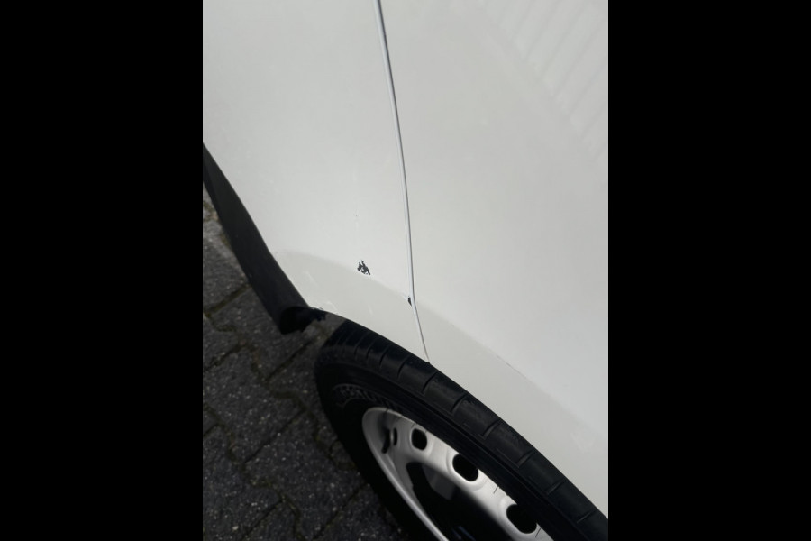 Renault Trafic 2.0 dCi 130 T30 L2H1 Comfort*CRUISE*TEL*A/C*3PERS*