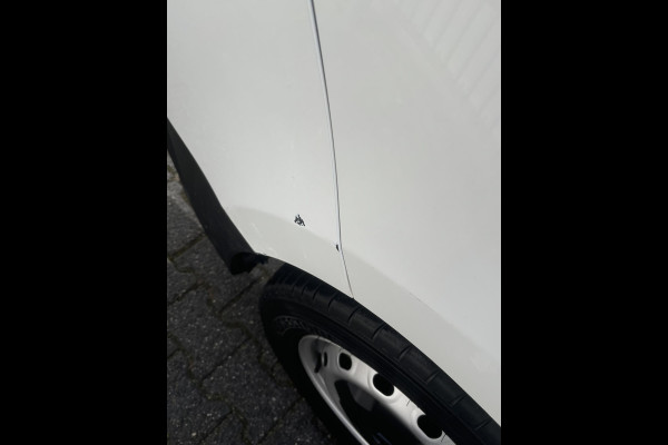 Renault Trafic 2.0 dCi 130 T30 L2H1 Comfort*CRUISE*TEL*A/C*3PERS*