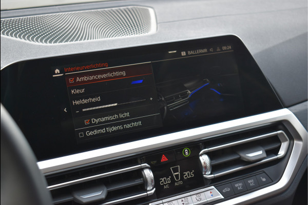 BMW 3 Serie Touring 330e xDrive 292 Pk Pano Navi Keyless Vol Leder Bruin Laser Koplampen 19 Inch