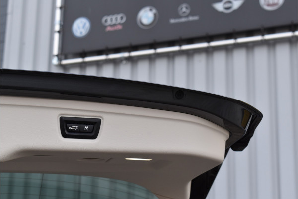 BMW 3 Serie Touring 330e xDrive 292 Pk Pano Navi Keyless Vol Leder Bruin Laser Koplampen 19 Inch
