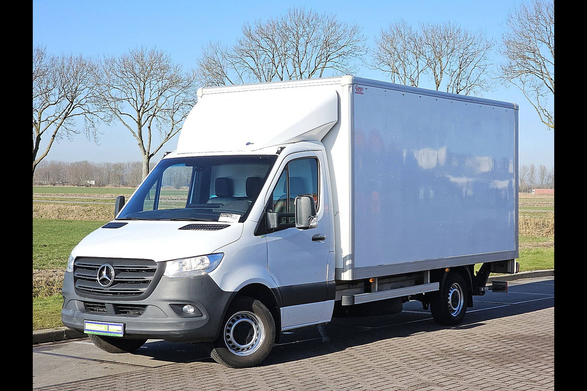 Mercedes-Benz Sprinter 316 2.2 CDI Bakwagen Laadklep Airco Spoiler Zijdeur CruiseControl 163Pk 3-Zits/ Leer Euro6!