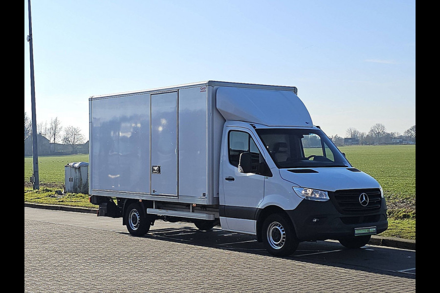 Mercedes-Benz Sprinter 316 2.2 CDI Bakwagen Laadklep Airco Spoiler Zijdeur CruiseControl 163Pk 3-Zits/ Leer Euro6!