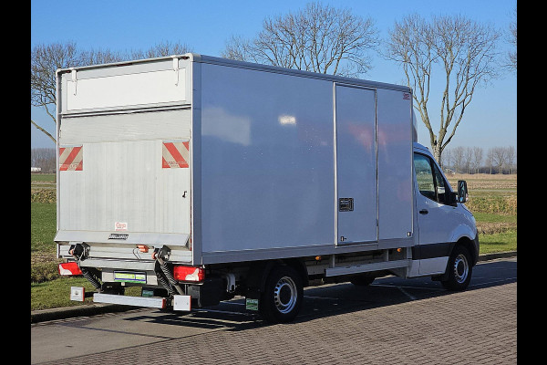 Mercedes-Benz Sprinter 316 2.2 CDI Bakwagen Laadklep Airco Spoiler Zijdeur CruiseControl 163Pk 3-Zits/ Leer Euro6!