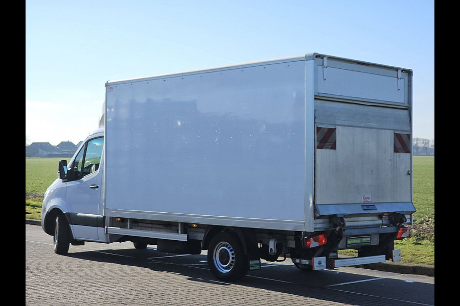 Mercedes-Benz Sprinter 316 2.2 CDI Bakwagen Laadklep Airco Spoiler Zijdeur CruiseControl 163Pk 3-Zits/ Leer Euro6!
