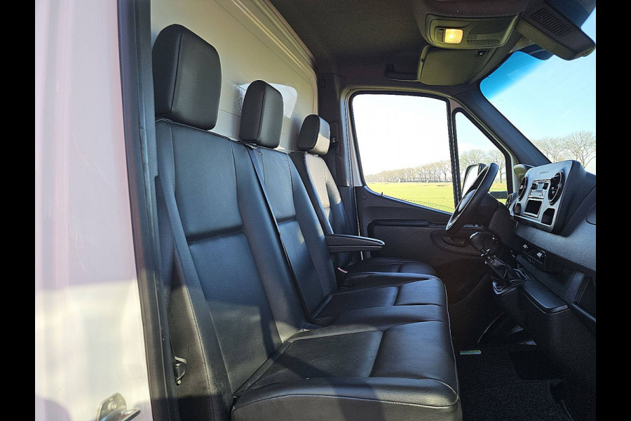 Mercedes-Benz Sprinter 316 2.2 CDI Bakwagen Laadklep Airco Spoiler Zijdeur CruiseControl 163Pk 3-Zits/ Leer Euro6!