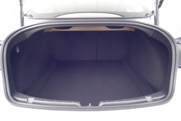 Tesla Model 3 RWD 60 kWh / Nieuw! / Incl. BTW / Pano / Stuurverw. / Elek. Klep / 360 camera / Pearl White Metallic