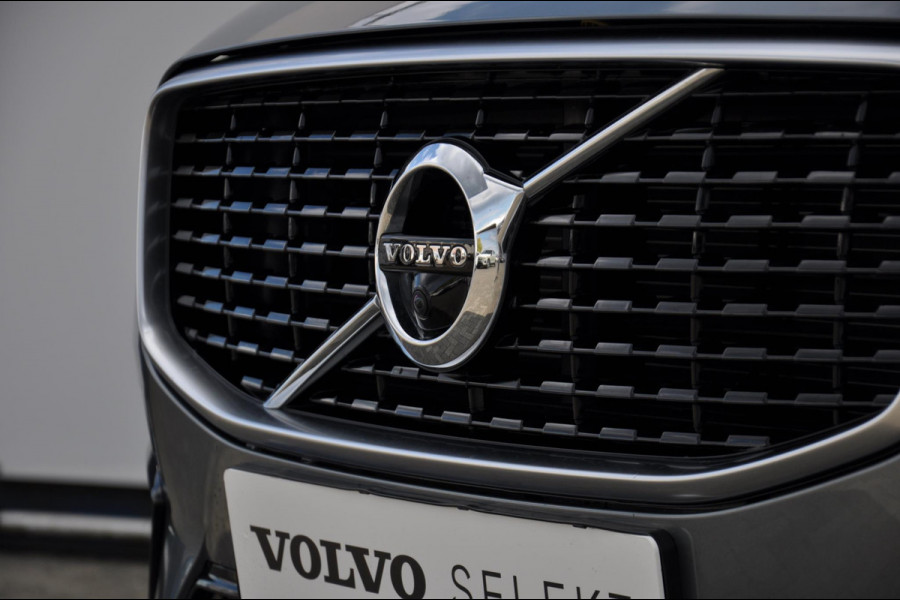 Volvo XC60 T8 390PK Automaat Recharge AWD R-Design / Adaptieve cruise control/ BLIS/ Panoramadak/ Trekhaak/ Head up display/ 360 camera/ Parkeersensoren/ Stoel en stuurwielverwarming