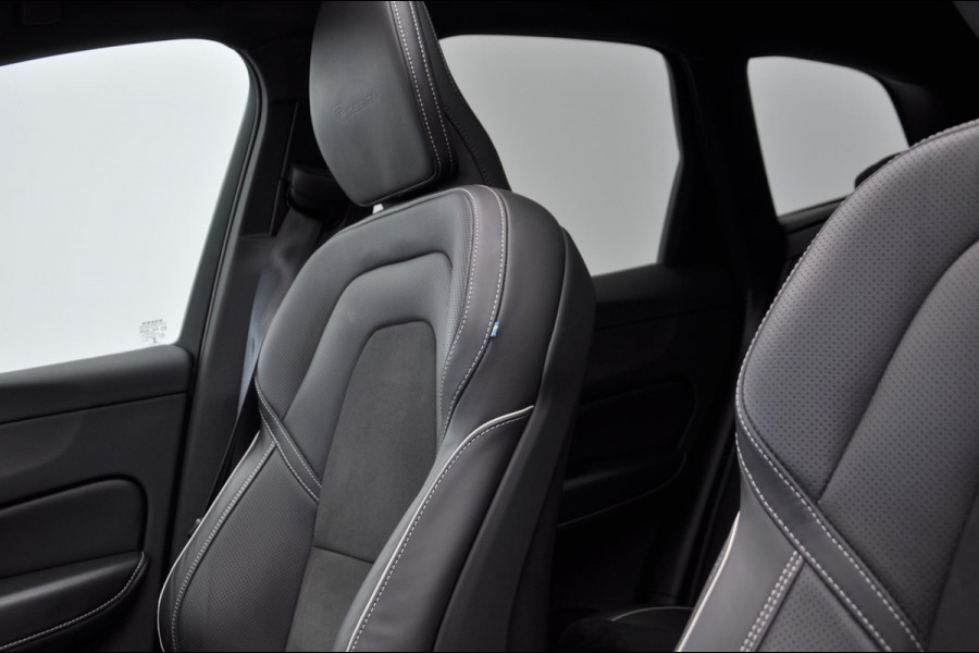 Volvo XC60 T8 390PK Automaat Recharge AWD R-Design / Adaptieve cruise control/ BLIS/ Panoramadak/ Trekhaak/ Head up display/ 360 camera/ Parkeersensoren/ Stoel en stuurwielverwarming