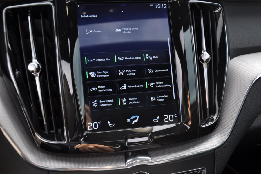 Volvo XC60 T8 390PK Automaat Recharge AWD R-Design / Adaptieve cruise control/ BLIS/ Panoramadak/ Trekhaak/ Head up display/ 360 camera/ Parkeersensoren/ Stoel en stuurwielverwarming
