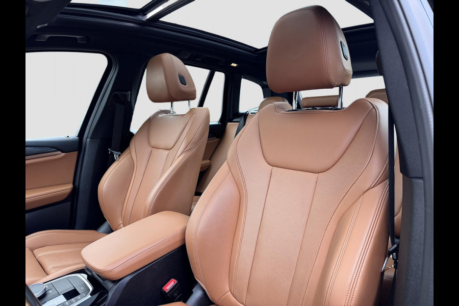 BMW X3 XDrive30e M-Sport | Pano | Elektrische stoelen | Trekhaak | Sfeerverlichting | Keyless | Carplay | Dealer onderhouden