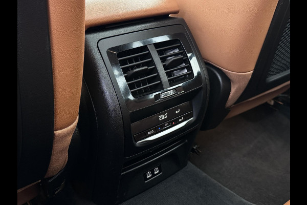 BMW X3 XDrive30e M-Sport | Pano | Elektrische stoelen | Trekhaak | Sfeerverlichting | Keyless | Carplay | Dealer onderhouden