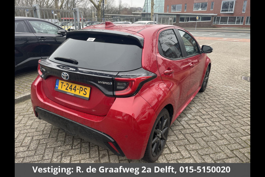 Toyota Yaris 1.5 Hybrid Executive | Stoelverwarming | Navigatie | Dodehoek detectie | Parkeersenoren