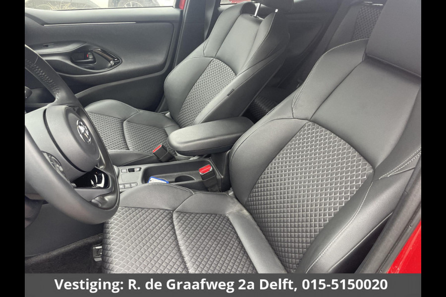 Toyota Yaris 1.5 Hybrid Executive | Stoelverwarming | Navigatie | Dodehoek detectie | Parkeersenoren